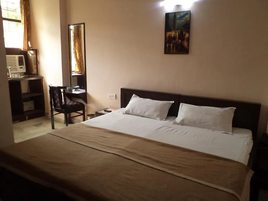 Spot On 22768 Hotel Ambika Palace Agra